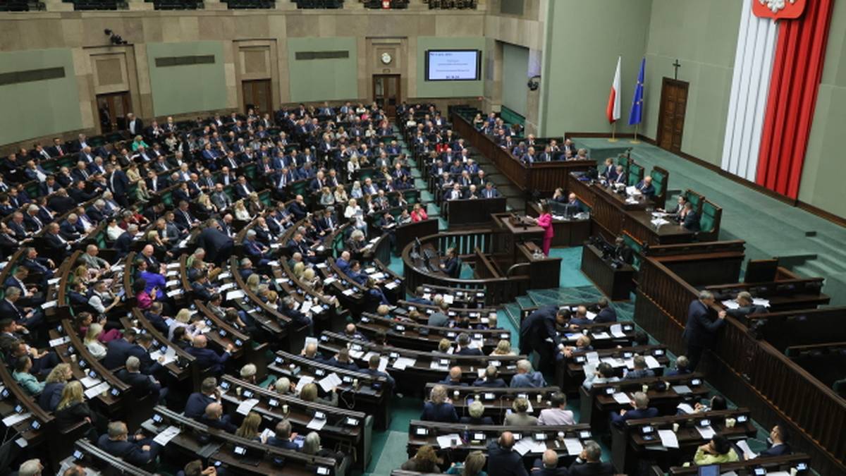 Reakcja na ataki w szkołach. Sejm podjął pilną decyzję