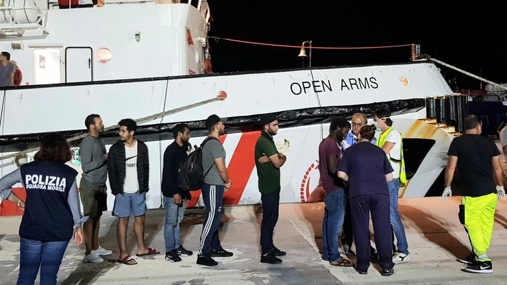 Pięć państw UE zgodziło się przyjąć migrantów ze statku Open Arms