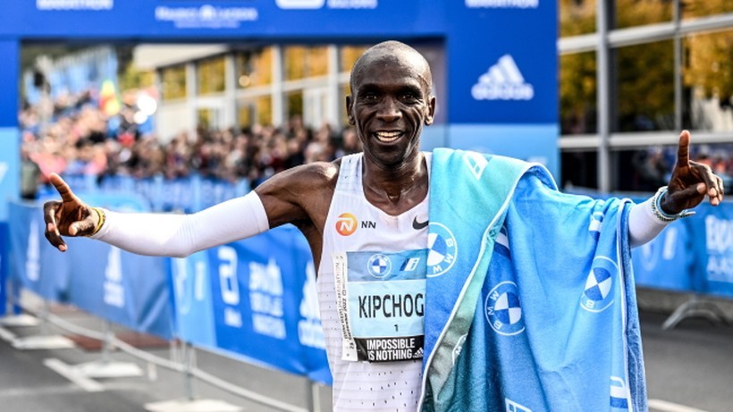 Utytułowany Kenijczyk stanie na starcie maratonu w Bostonie