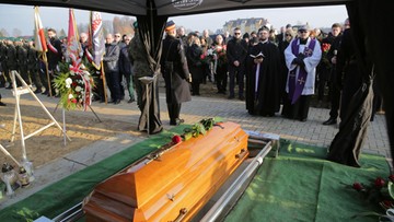 Pogrzeb Janusza Dzięcioła. Wczoraj skończyłby 66 lat