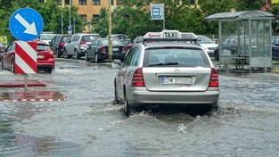 27.09.2020 09:00 Zalane drogi i piwnice. Miesięczna suma opadów w niecałe 2 dni. To jeszcze nie koniec ulew