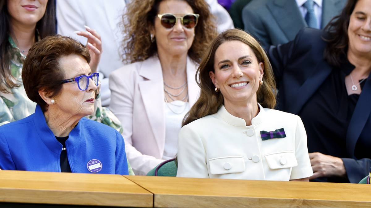 Gwiazdy światowego formatu podziwiały triumf Igi Świątek w Wimbledonie (ZDJĘCIA)