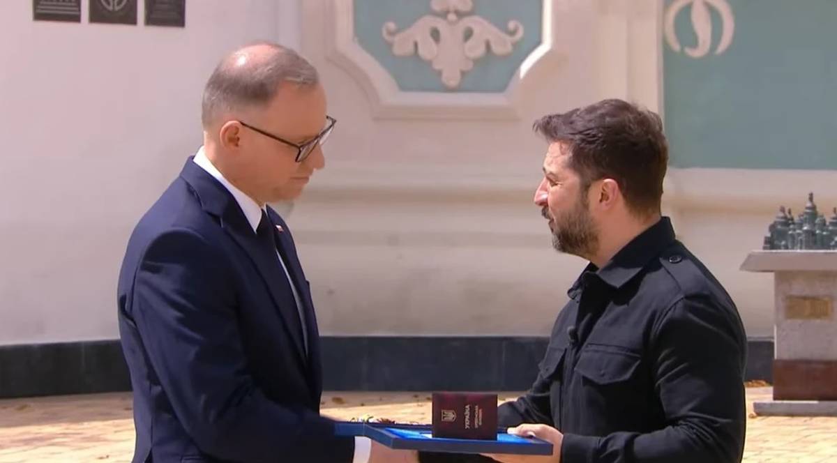 Prezydent odznaczony w czasie "pożegnalnej wizyty". Order Wolności za "wybitne zasługi"