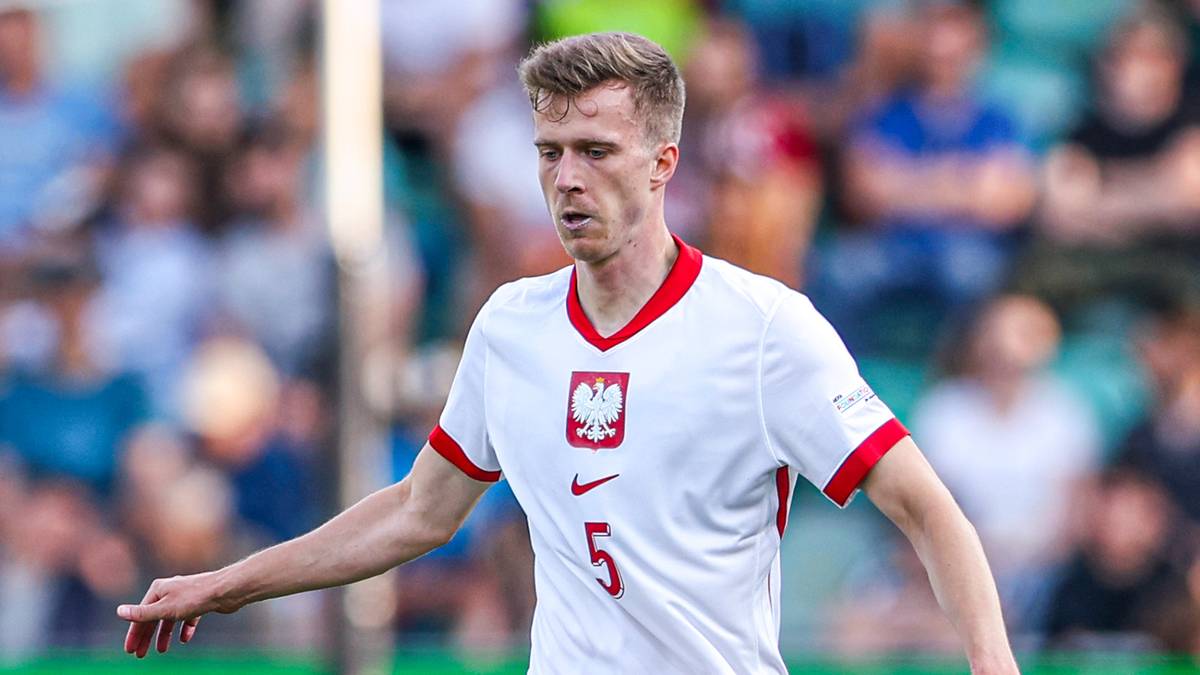 Piłkarze NK Celje w akcji na boisku podczas meczu.