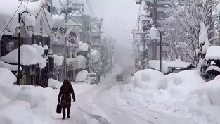 15.02.2022 05:58 Nigdy czegoś takiego nie widzieli. Spadło na nich ponad 5,5 metra śniegu. Są odcięci od świata [WIDEO]