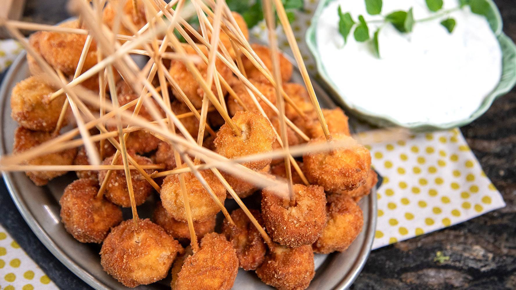 Szybkie pieczarki w cieście. W Sylwestra znikną od razu!