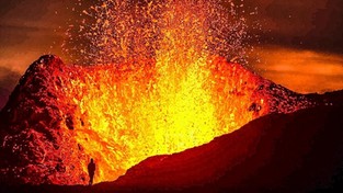 26.12.2021 05:57 Władze ogłosiły koniec erupcji wulkanów w Hiszpanii i na Islandii. Jednak naukowcy ostrzegają