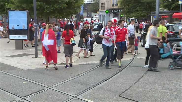 Czerwono-białe Saint-Etienne. Szwajcarscy kibice dominują przed meczem
