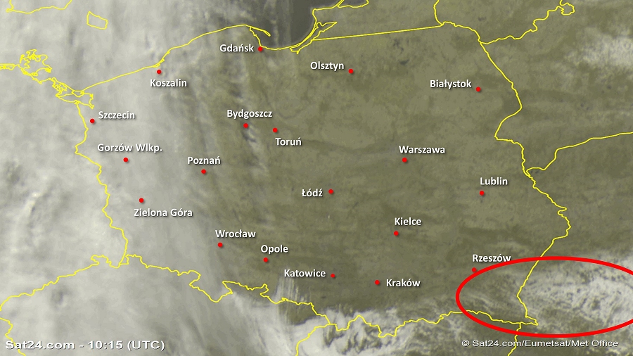 Zdjęcie satelitarne Polski w dniu 30 listopada 2018 o godzinie 11:15. Dane: Sat24.com / Eumetsat.