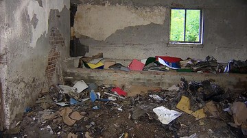 Prokuratura bada sprawę spalonych dokumentów, które znaleziono w pustostanie w Gołaszewie
