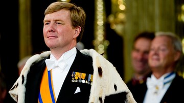 Holenderski król ułaskawił przemytnika kokainy. Policja oburzona 