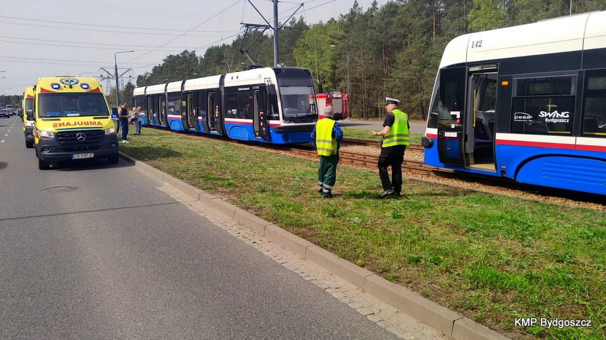 Zderzenie tramwajów w Bydgoszczy. 16 osób w szpitalu