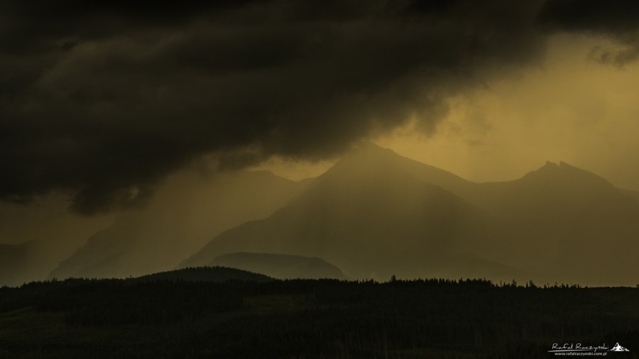 Tatry Bielskie podczas burzy. Fot. Rafał Raczyński.