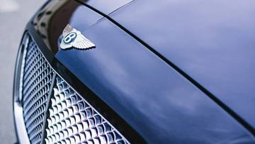 Radiowóz zamiast Bentleya. 23-latek wpakował się w kłopoty