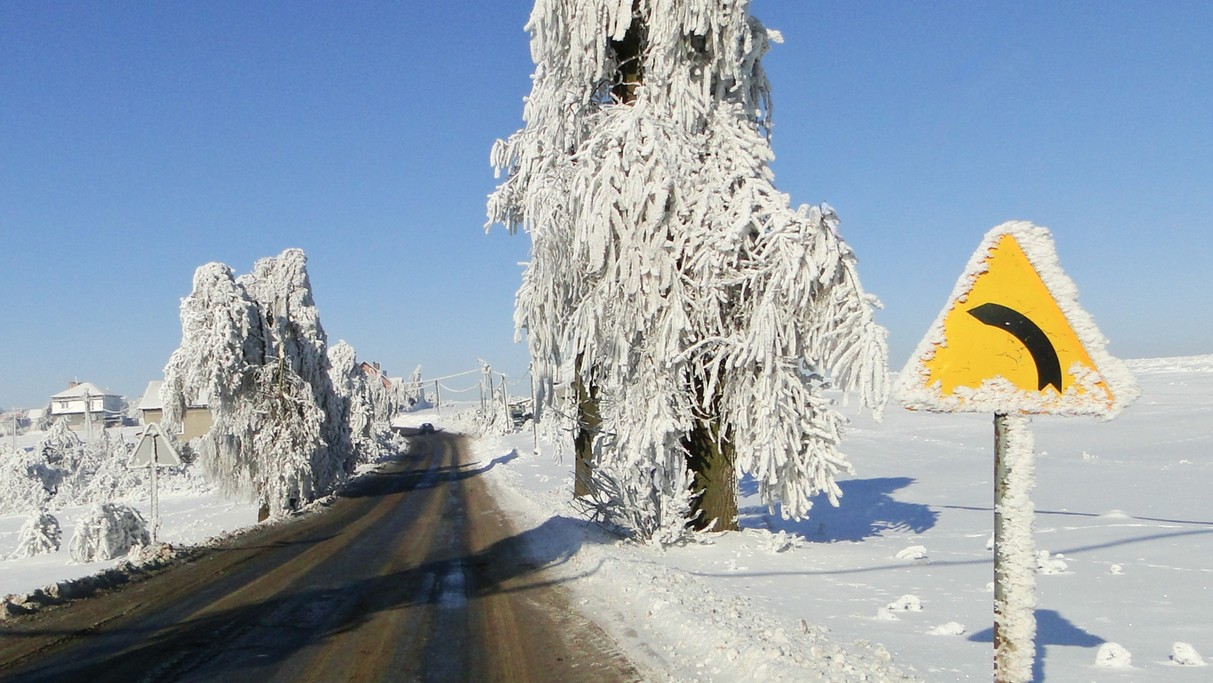 Bajkowa kraina śniegu i lodu - zdjęcie 1