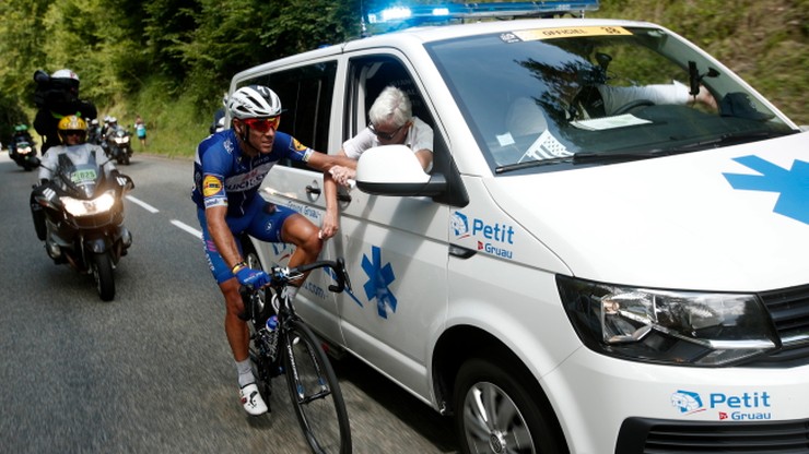 Tour de France: Pokonał 60 km ze złamaną rzepką. Tak teraz wygląda jego kolano (ZDJĘCIE)