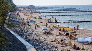 17.08.2020 09:00 U wybrzeży Kołobrzegu woda jest nawet o 10 stopni chłodniejsza od tej w Zatoce Puckiej. Dlaczego?