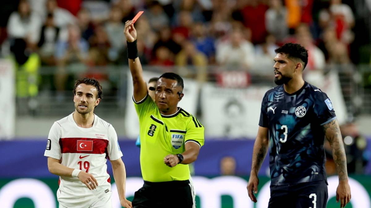 Pierwsza taka czerwona kartka w historii. Szef FIFA zabrał głos