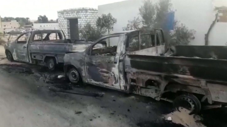 Egipskie lotnictwo zniszczyło pojazdy wykorzystane w ataku na meczet