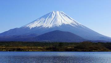 2024-04-27 Turyści zdenerwowali Japończyków. Przy górze Fudżi stanie specjalna bariera