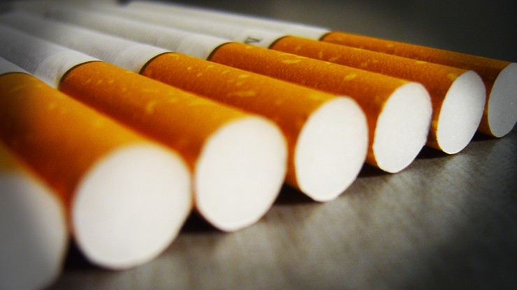Wielka Brytania: papierosy tylko w neutralnych paczkach