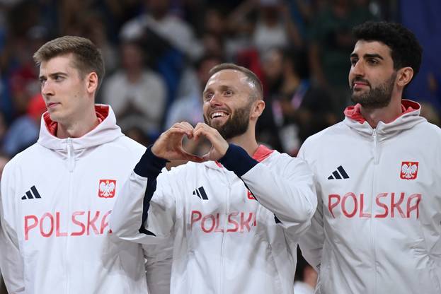 Paryż 2024: Ceremonia medalowa siatkarzy