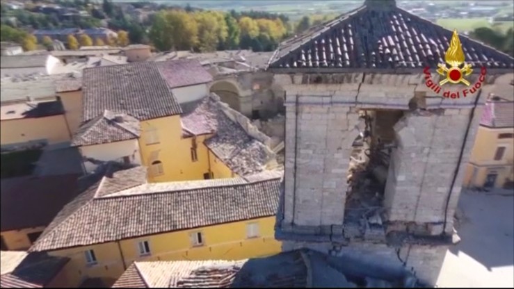 13 tys. dzieł sztuki i zabytków ocalonych po trzęsieniu ziemi we Włoszech