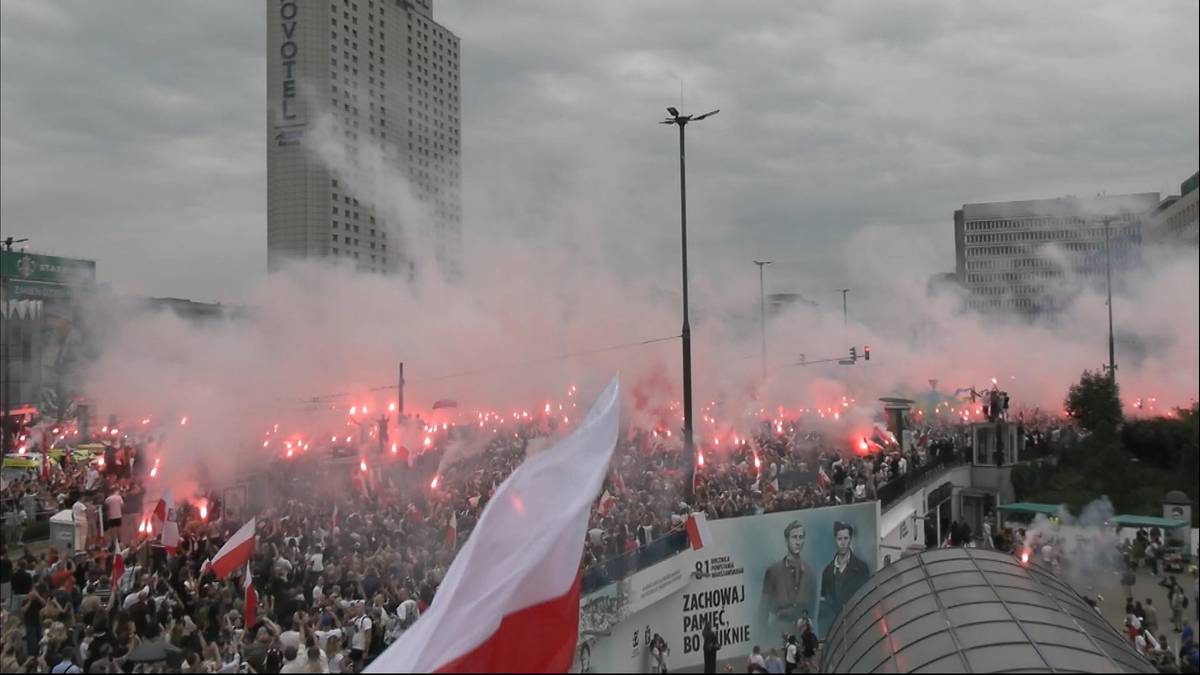 Godzina "W" w Warszawie. Miasto stanęło, zawyły syreny