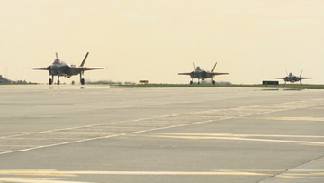 Wylądowały w bazie w Łasku. Pierwsze F-35 już w Polsce