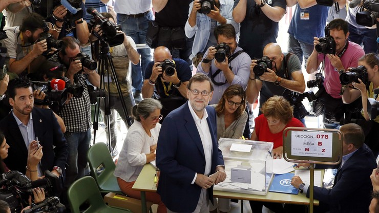 Przeliczono ponad połowę głosów - konserwatyści wygrali wybory w Hiszpanii