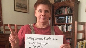 Janina Ochojska chciała spotkać się z protestującymi w Sejmie. Nie została wpuszczona