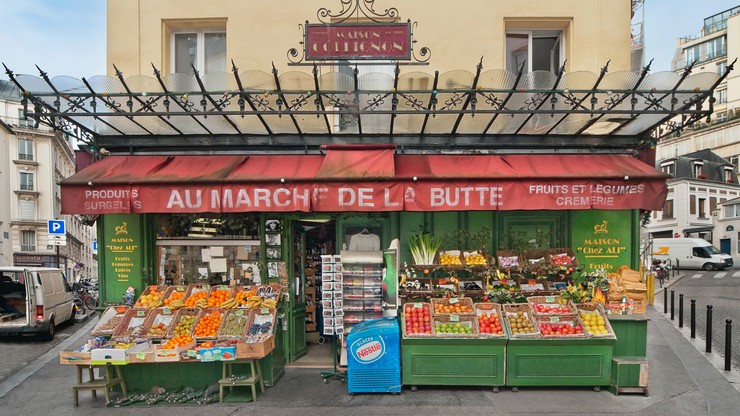 Francja. W sklepach brakuje części towarów. Wśród powodów wojna w Ukrainie i ptasia grypa