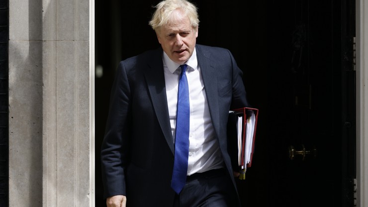 Brytyjski rząd się sypie, ale Johnson nie ma zamiaru rezygnować 