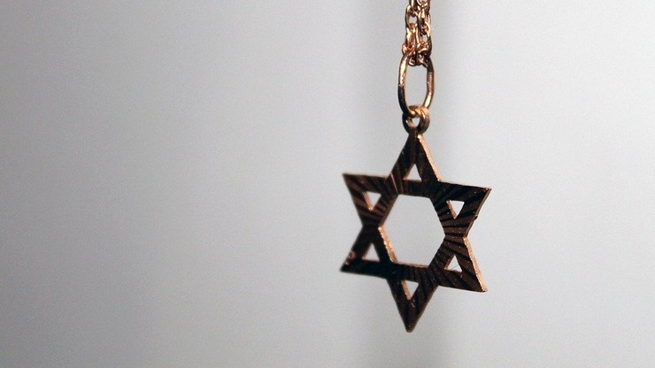 "Zabić Żydów". Brutalny atak na rabina w Wielkiej Brytanii