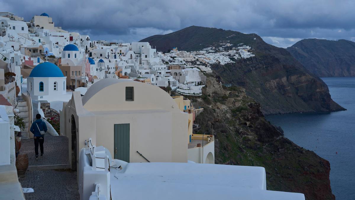 Tysiące wstrząsów na Santorini. Turcja szykuje się na możliwe tsunami