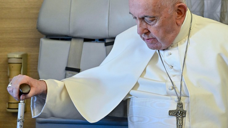 Watykan. Papież Franciszek nie weźmie udziału w pogrzebie królowej Elżbiety II