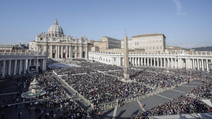 Papież: Kościół ubogi w środki, bogaty w miłość