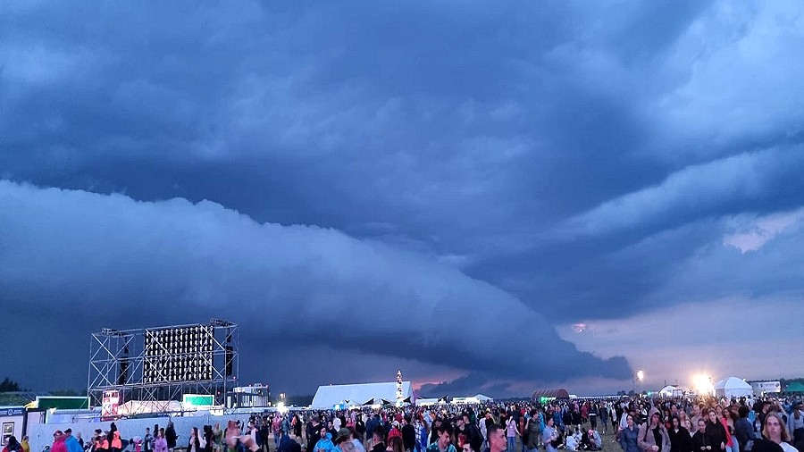Chmura rotorowa nad Open'erem w Gdyni. Fot. Facebook / Aleksandra Kajdanek.