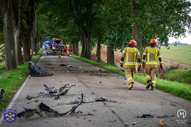 Warmińsko-Mazurskie: Tragiczny Wypadek Pod Olszewem. W Aucie Spłonęło Dwóch Mężczyzn - Polsat News