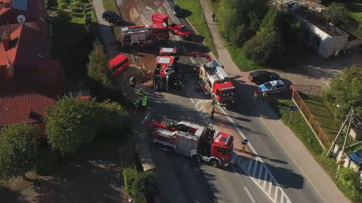 Strażacy z OSP Żukowo zginęli, jadąc do wypadku. Syreny i minuta ciszy w całej Polsce
