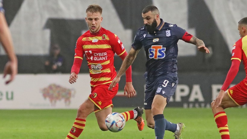 PKO BP Ekstraklasa: Lech Poznań wygrał w Białymstoku. Gole w doliczonym czasie gry