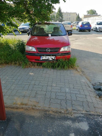 Opel w miejscowości Jarosław