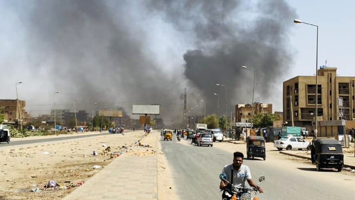 Zamach stanu w Sudanie. Strzały w centrum miasta, wojsko na ulicach