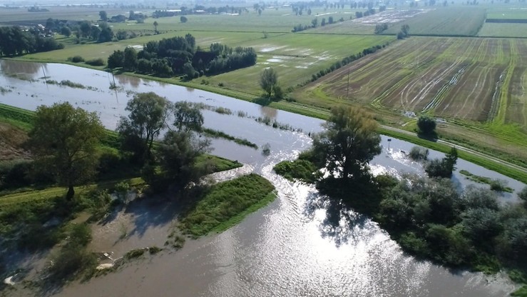 Obniża się poziom wody w rzekach na Śląsku. Dobre wieści również z Małopolski