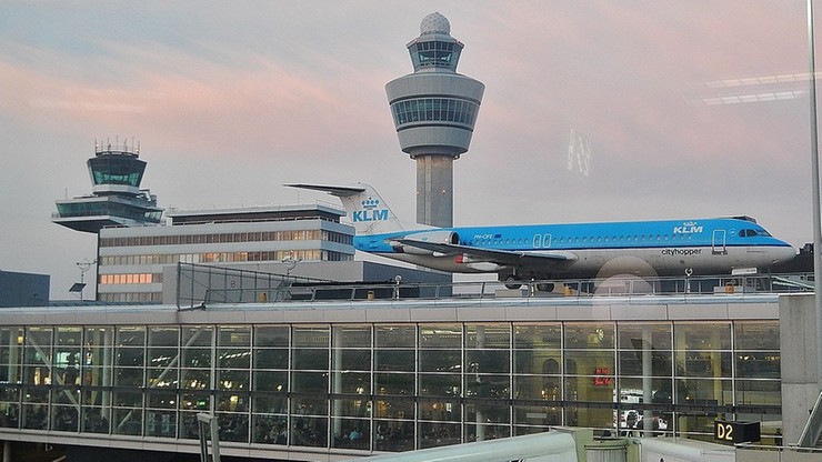 Holandia. Lotnisko Schiphol odwoła latem tysiące lotów. Powodem braki kadrowe