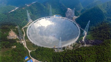 Chiny: największy na świecie radioteleskop już zaczął namierzać kosmitów