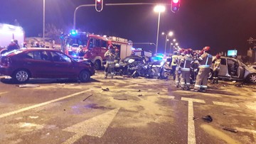 Zderzenie 7 aut w Łodzi. Kilka osób rannych, dwie w ciężkim stanie