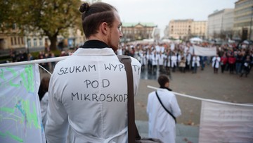"Chcemy leczyć w Polsce". Demonstracje poparcia dla protestu rezydentów w Poznaniu i we Wrocławiu