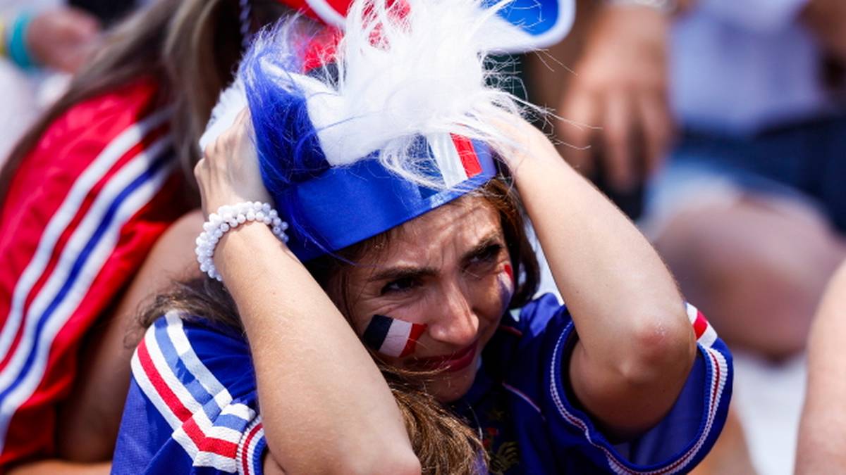 French and English press savage their teams after World Cup semi-final exits