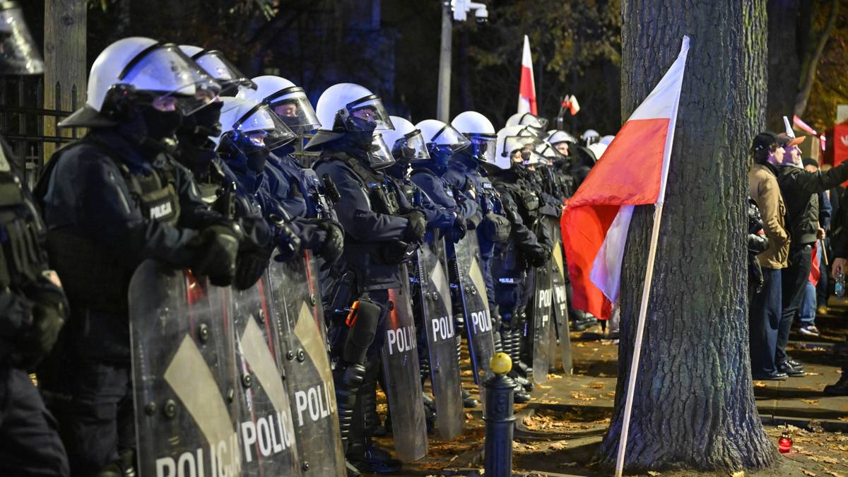 "Aby przywrócić praworządność, musi złamać prawo". Niemieckie media wskazują na Papy